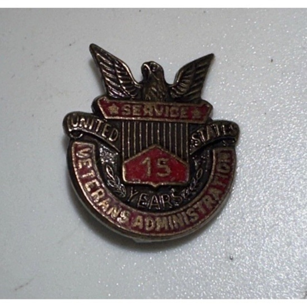 Vintage Veterans Administration‎ Government Worker 15 Year Service Award Pin VA